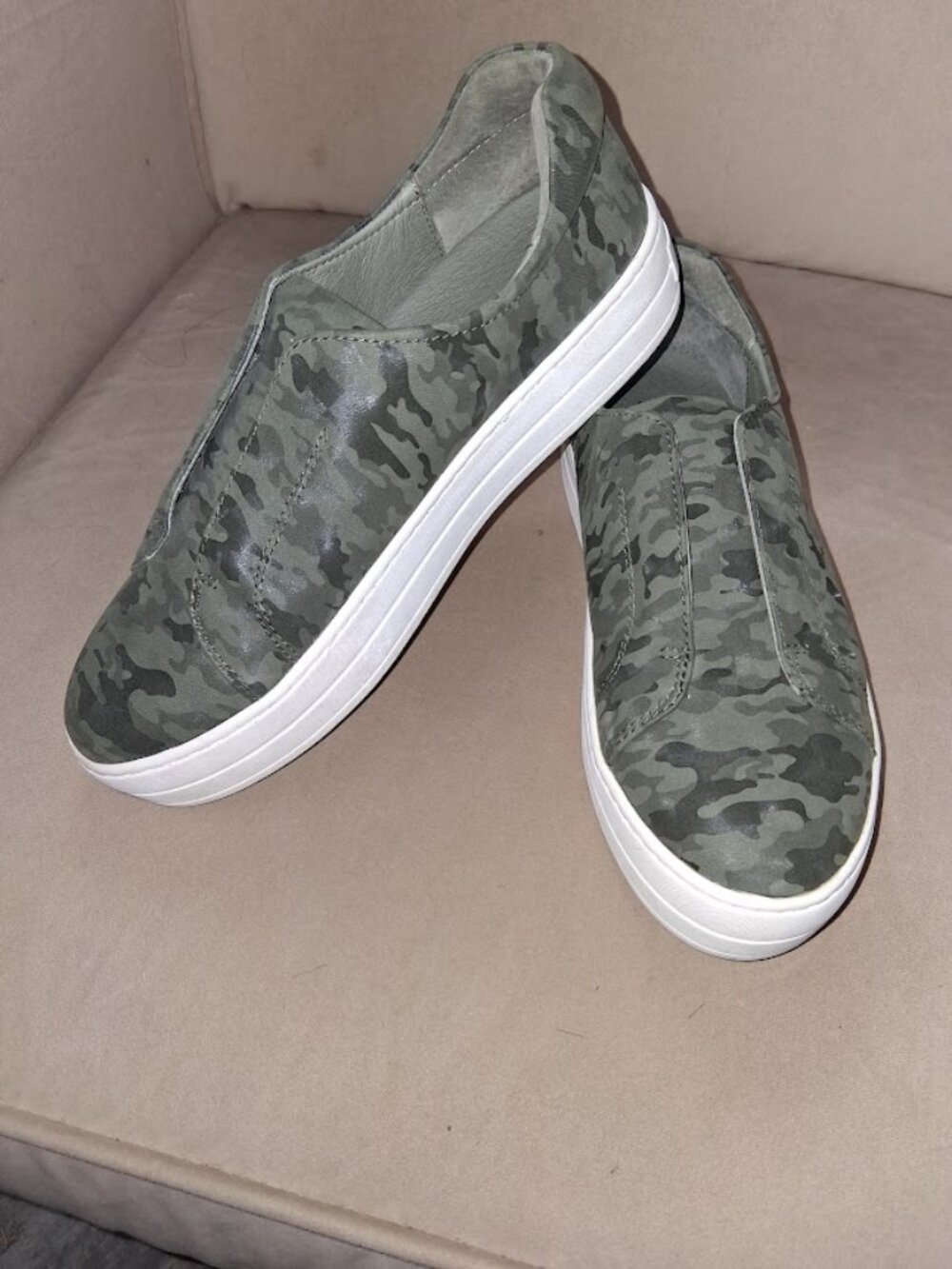 J/Slides Green Camoflauge Slip On Leather Platform Sneakers Sz 8M